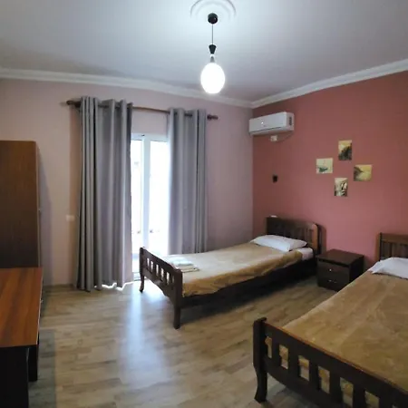 Hotel Juli Veal *